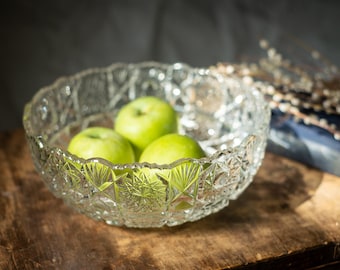 足上の大きなフルーツボウル 成形クリスタル バカラ ダイヤモンド装飾