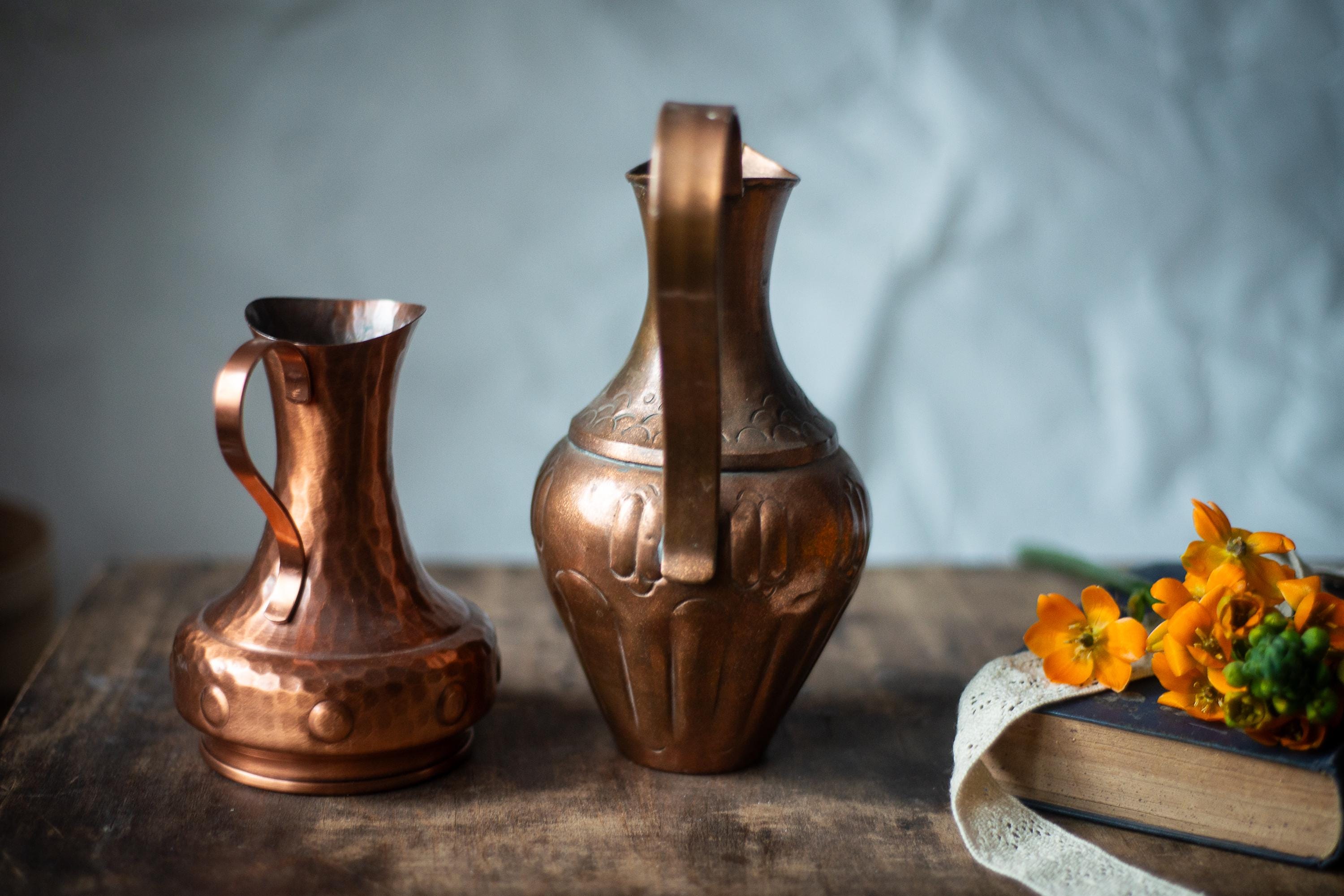 アンティーク銅製花瓶、ビンテージ金属製ピッチャー、素朴な室内装飾