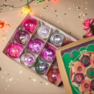 12er Set Weihnachtskugeln, Vintage Weihnachtsschmuck in Verpackungen, Glaskugeln, Retro Weihnachtsbaumschmuck