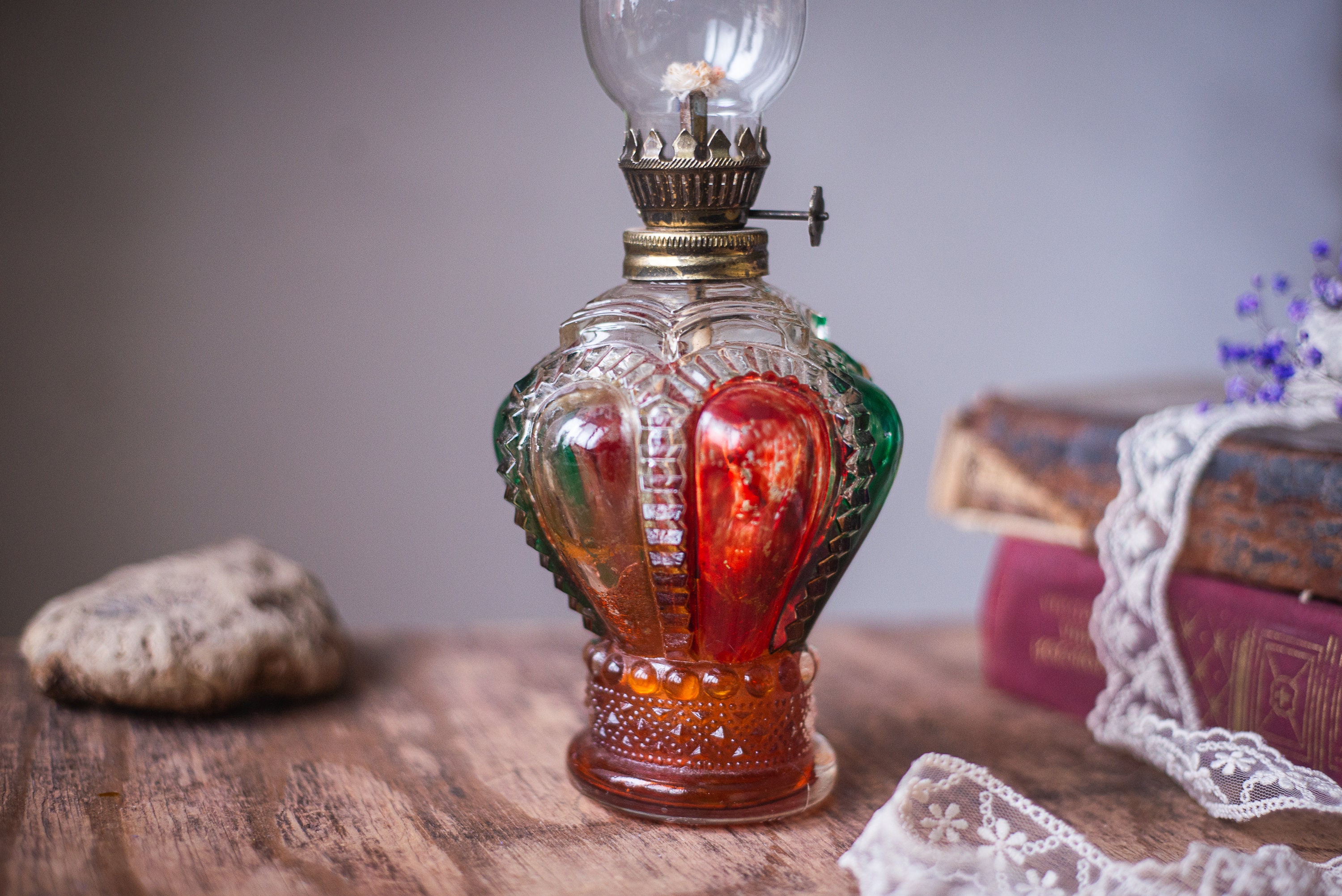 ヴィンテージ灯油ランプ、ガラス製オイルランプ、カラフルなガラス
