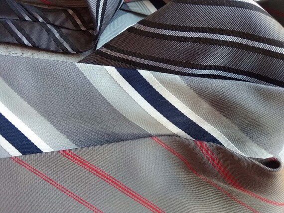 Vintage striped tie for men, wedding neckties in … - image 8