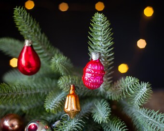 ヴィンテージのミニガラス製クリスマスオーナメント：様々な色と形