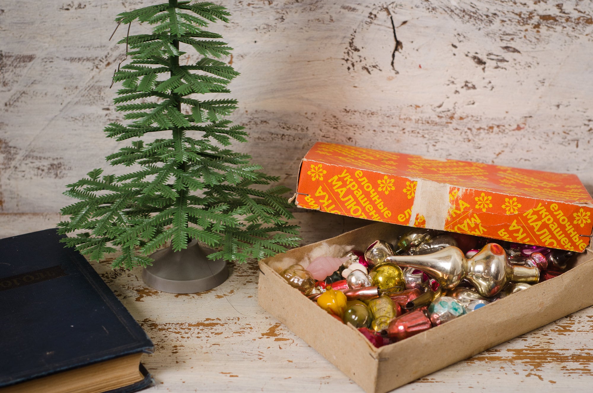 Mini Vintage Glass Christmas Ornaments Set, Tiny Dollhouse Tree