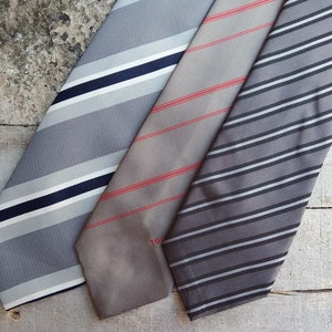 Vintage striped tie for men, wedding neckties in gray, formal suit necktie, 90s men's fashion, classic printed ties