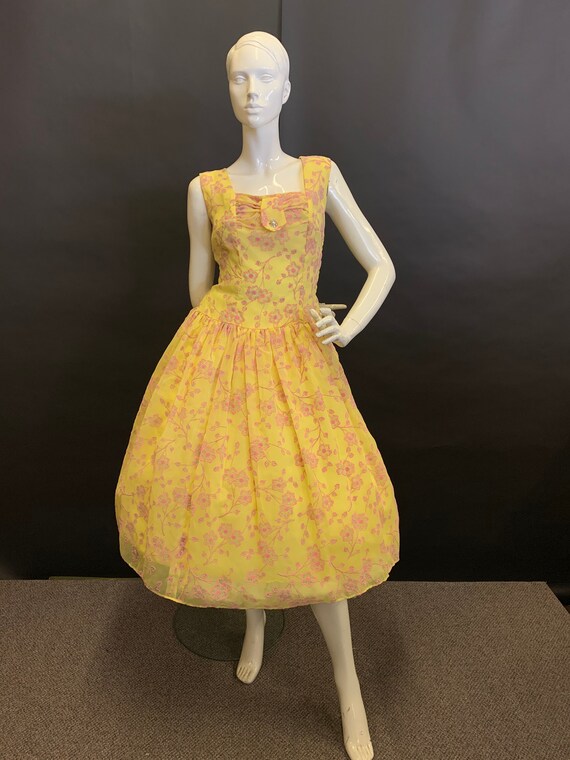 Flocked 50’s dress