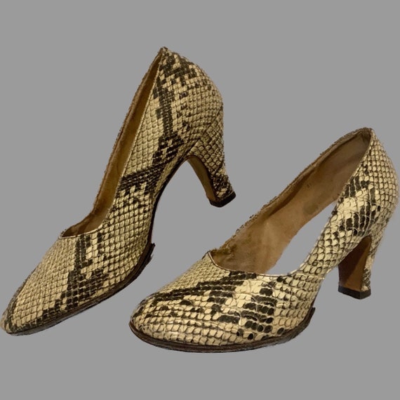 1940s Faux python pumps