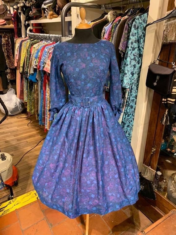 Gorgeous 1950s day dress