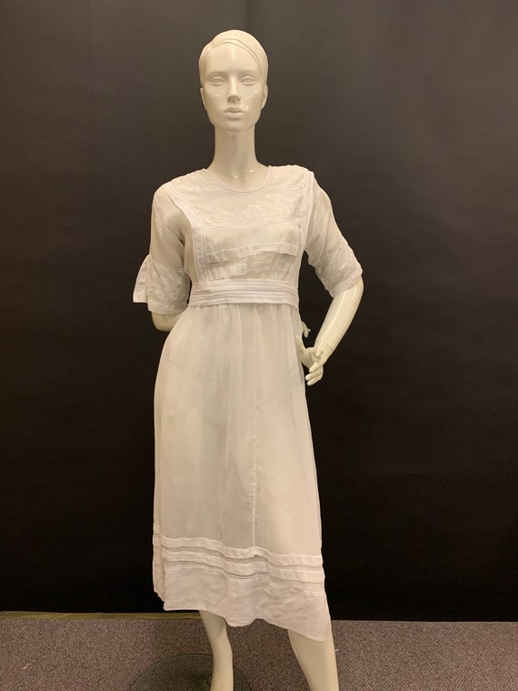 Edwardian lawn dress