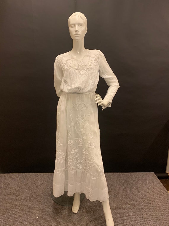 Edwardian lawn dress