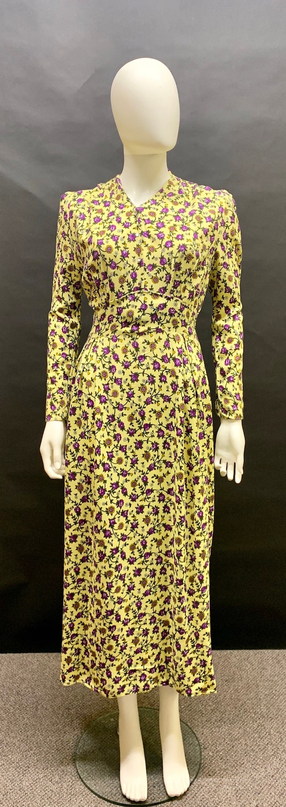 Pretty 40’s inspired 70’s dress