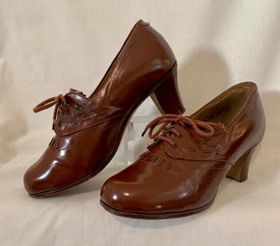 1940s leather lace-ups