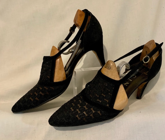 1960s lace front “Gina shoes”