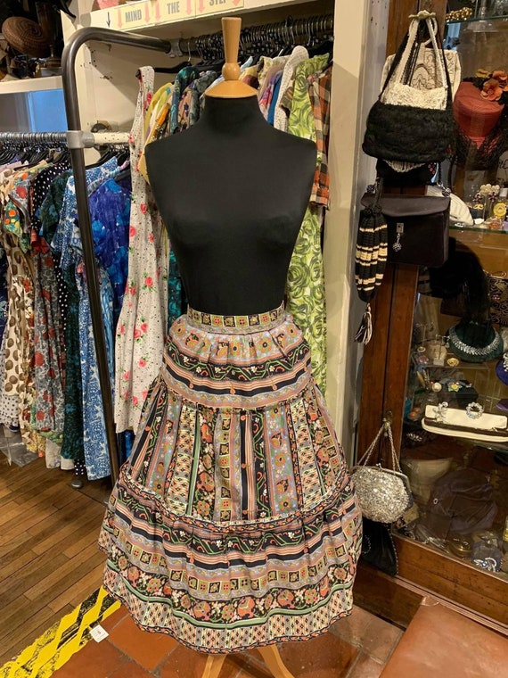 Lovely 1950s cotton skirt
