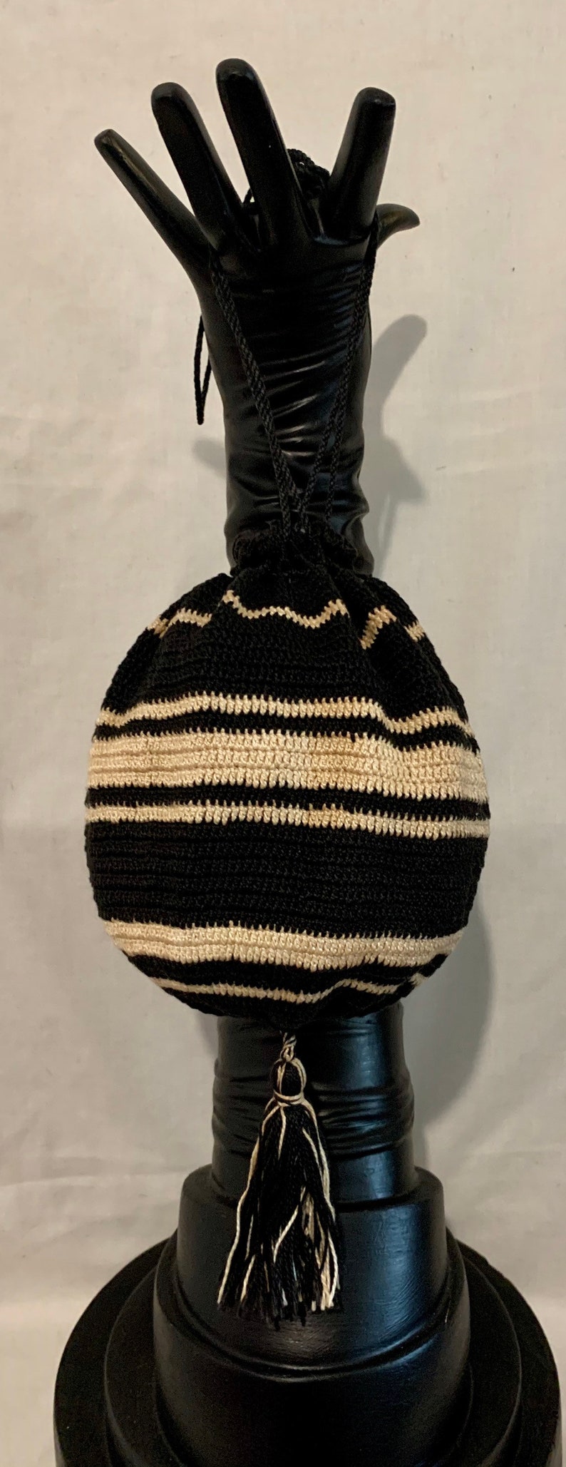 Victorian crochet bag with tassel image 2