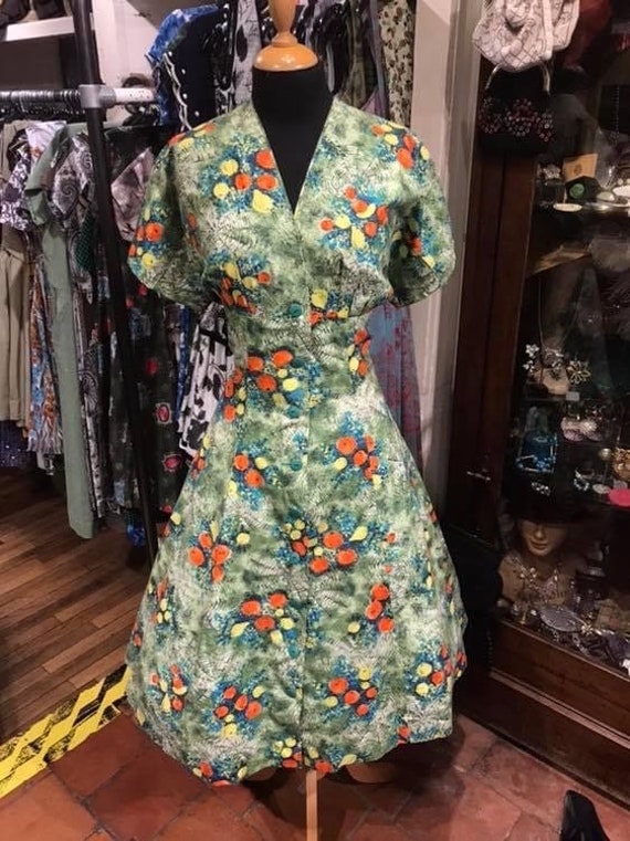 Beautiful 50’s novelty print day dress