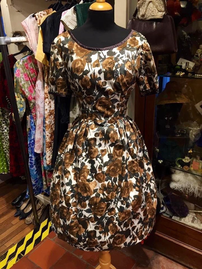 Gorgeous 1950s silk rose print dress image 2