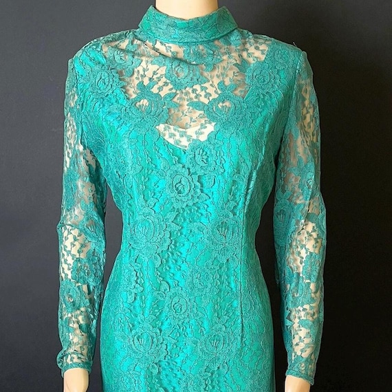 1960s Green Lace Party Dress, Lined mod dress ( 38" bust )