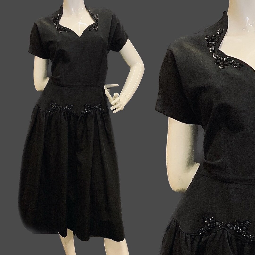 LizzyLookingGlass Stunning 1940s Dress