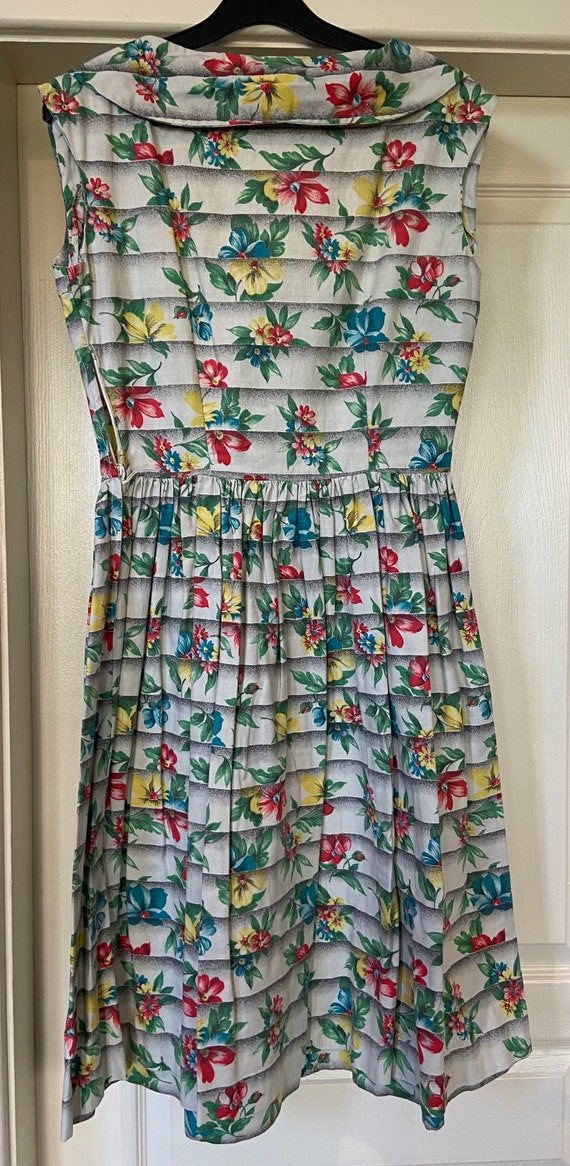 Absolutely beautiful 1950s cotton day dress - image 4