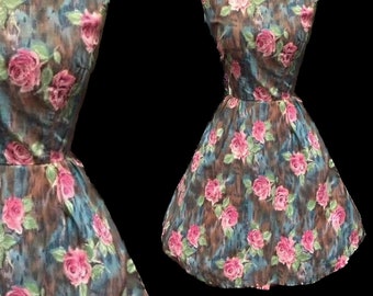 Really cute 1950s rose print day dress