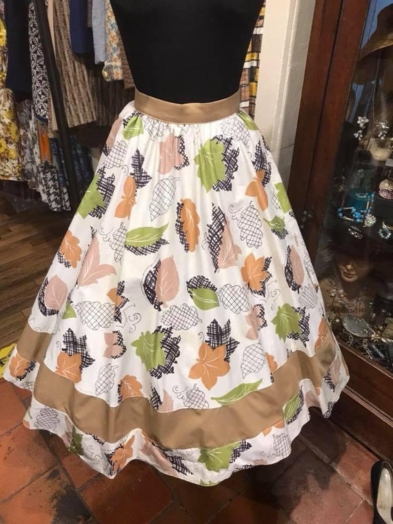 Pretty 1950s skirt - image 2