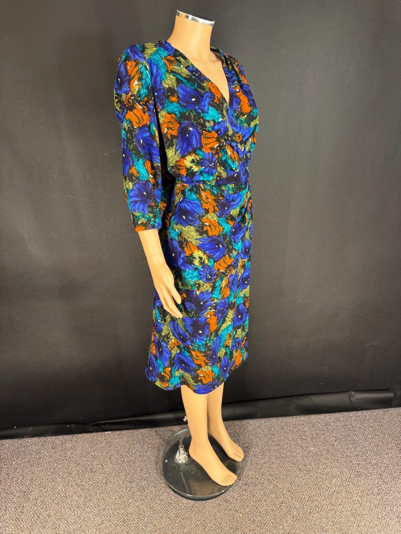 1950s Volup and Vibrant Winter Weight Day Dress (bust 44 Inches) - Etsy UK