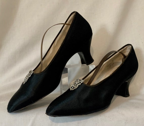 1920s satin shoes