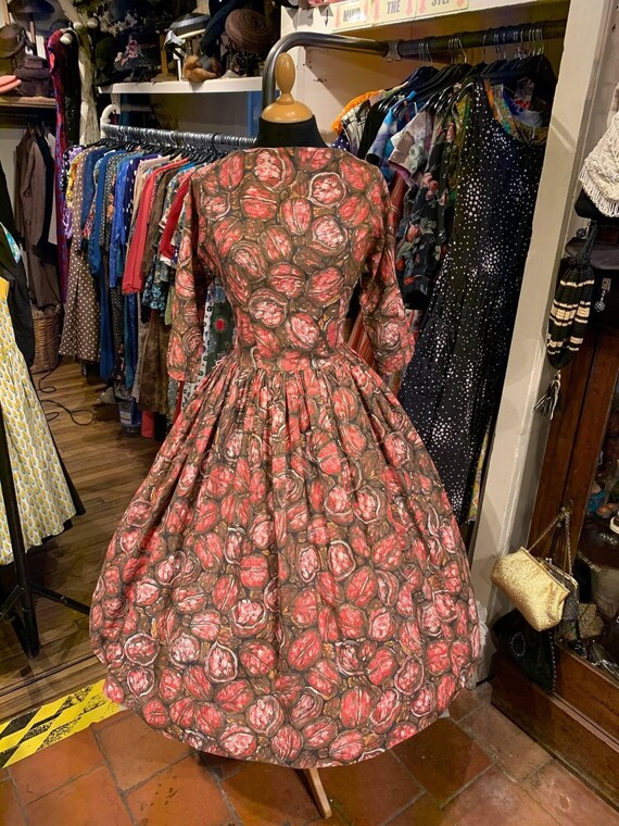 STUNNING 1950’s novelty print dress