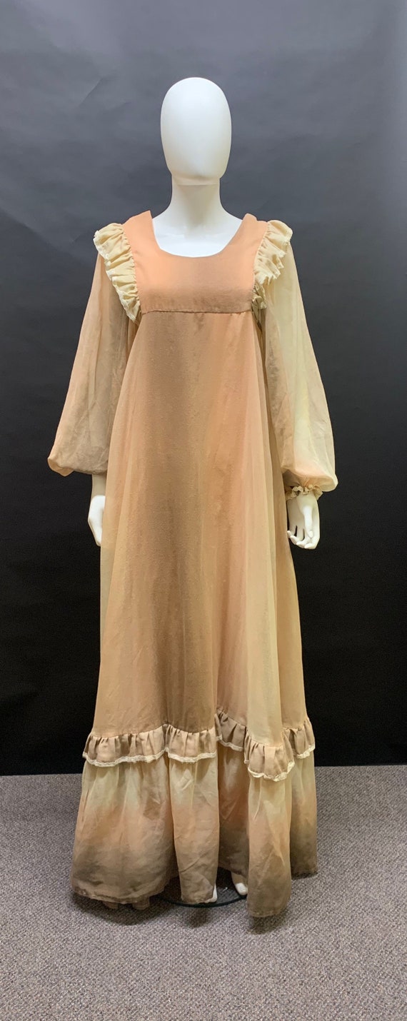 Pretty ombré 70’s prairie dress