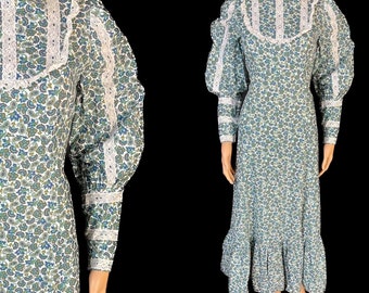 Beautiful 1970’s green/ivory floral cotton high neck mutton sleeve victoriana prairie maxi dress