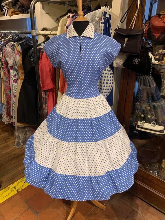 Super cute dotty 1950’s "Cynthia" cotton blue/whi… - image 2