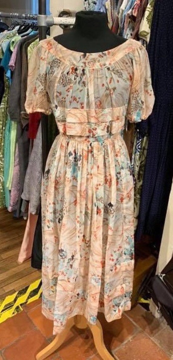 Stunning 1940s nylon novelty print dress