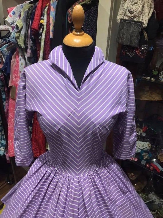Beautiful 1950’s strip purple/white cotton full s… - image 3