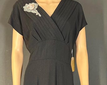 Really pretty 1940’s day dress by Blakely (42” bust)