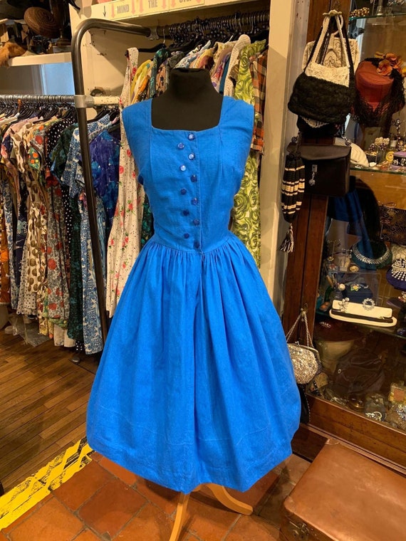 Cute 50’s day dress