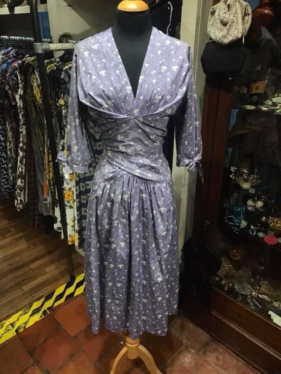 Gorgeous novelty print 1950s “horrockses” day dres