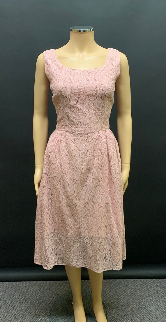Pretty 50’s lace dress