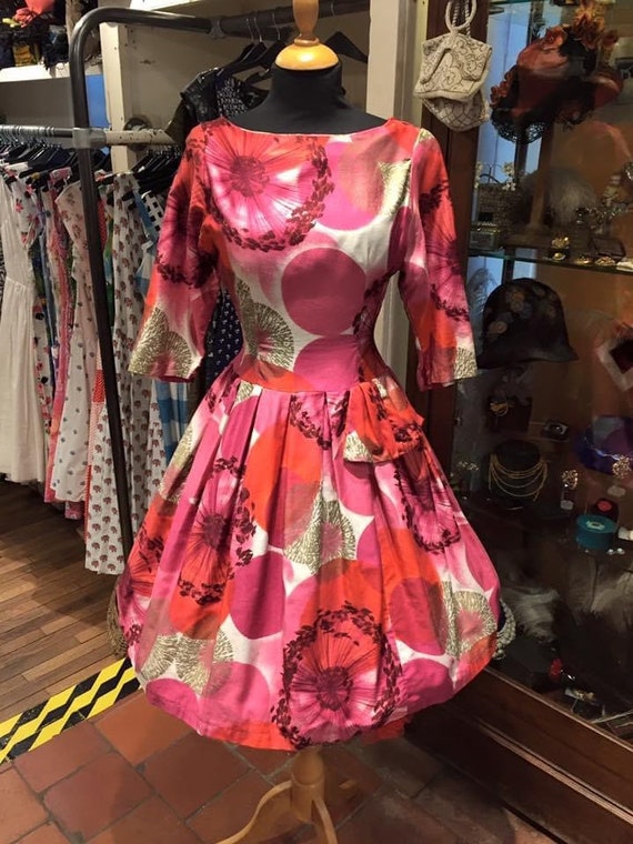Pretty 1950s day dress