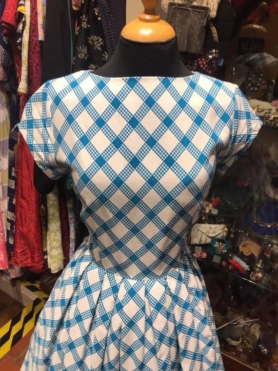 Beautiful 1950’s blue/white floppy cotton full sk… - image 3