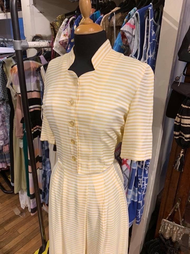 Beautiful 1940s day dress image 4