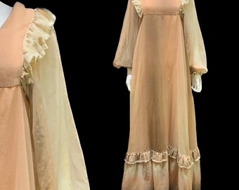 Pretty ombré 1970’s prairie maxi dress