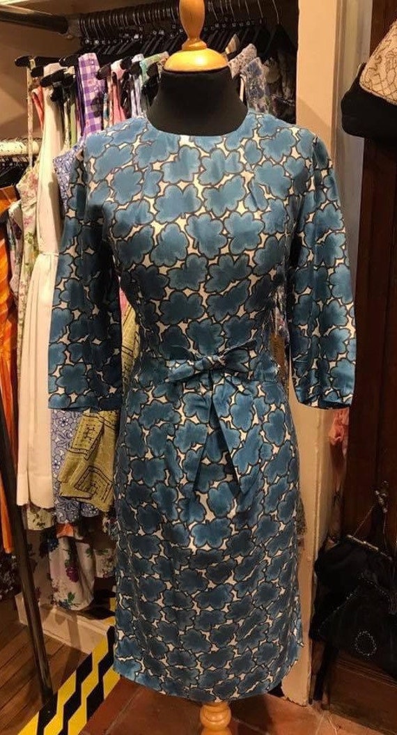 Stunning 1950’s pure silk wiggle dress - image 2