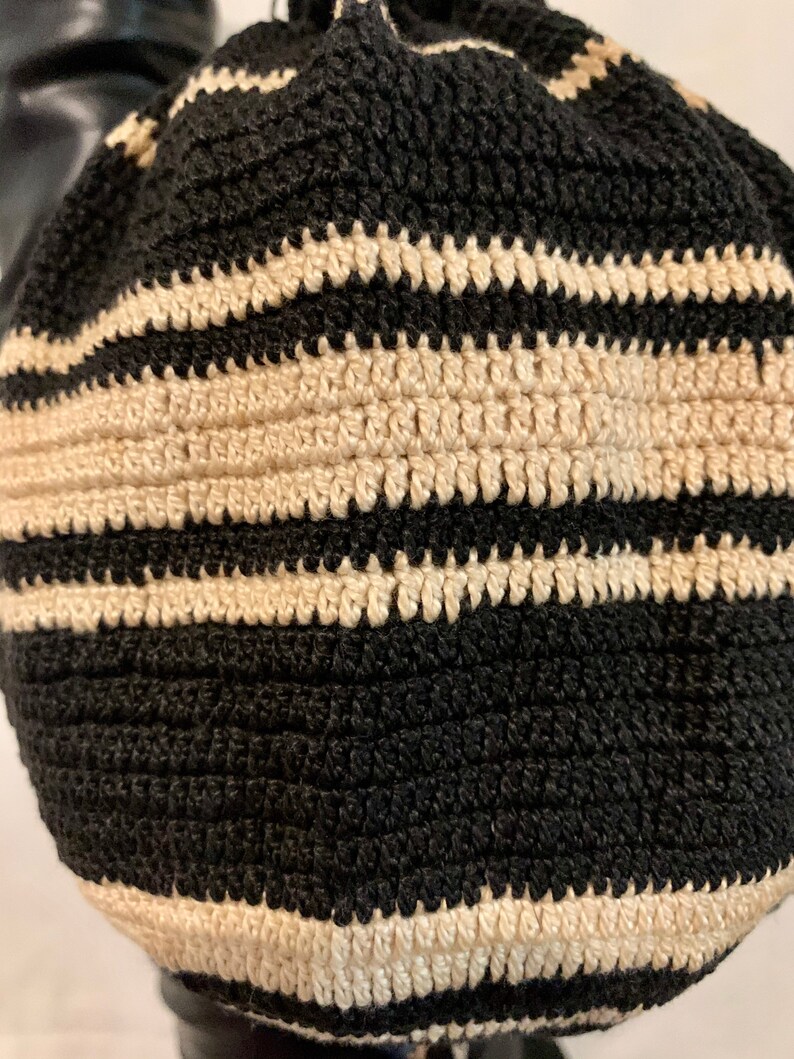 Victorian crochet bag with tassel image 3