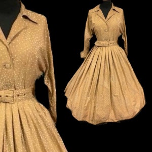 Absolutely stunning 1950’s day dress