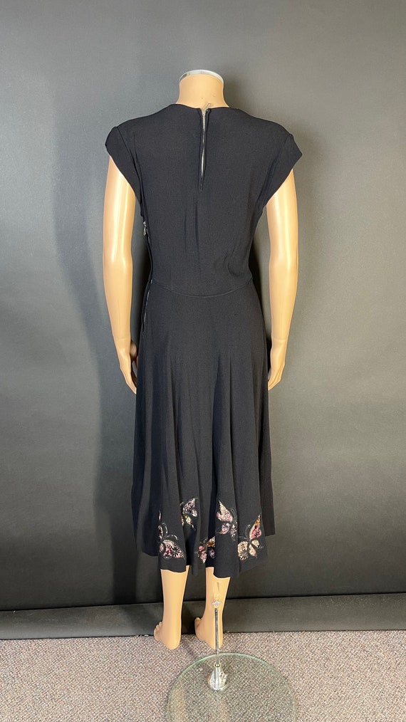 Gorgeous 1940s crepé dress - image 7