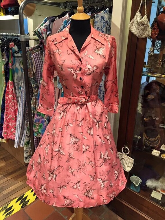 Beautiful 1950s day dress