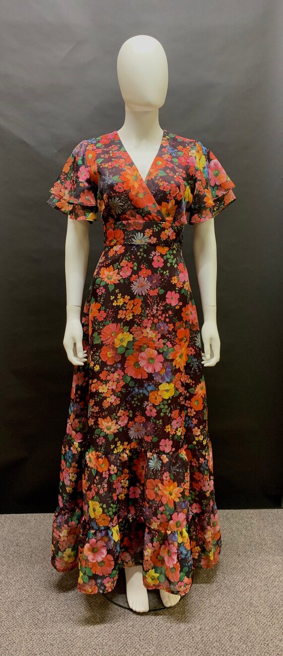 Pretty 1970’s maxi dress