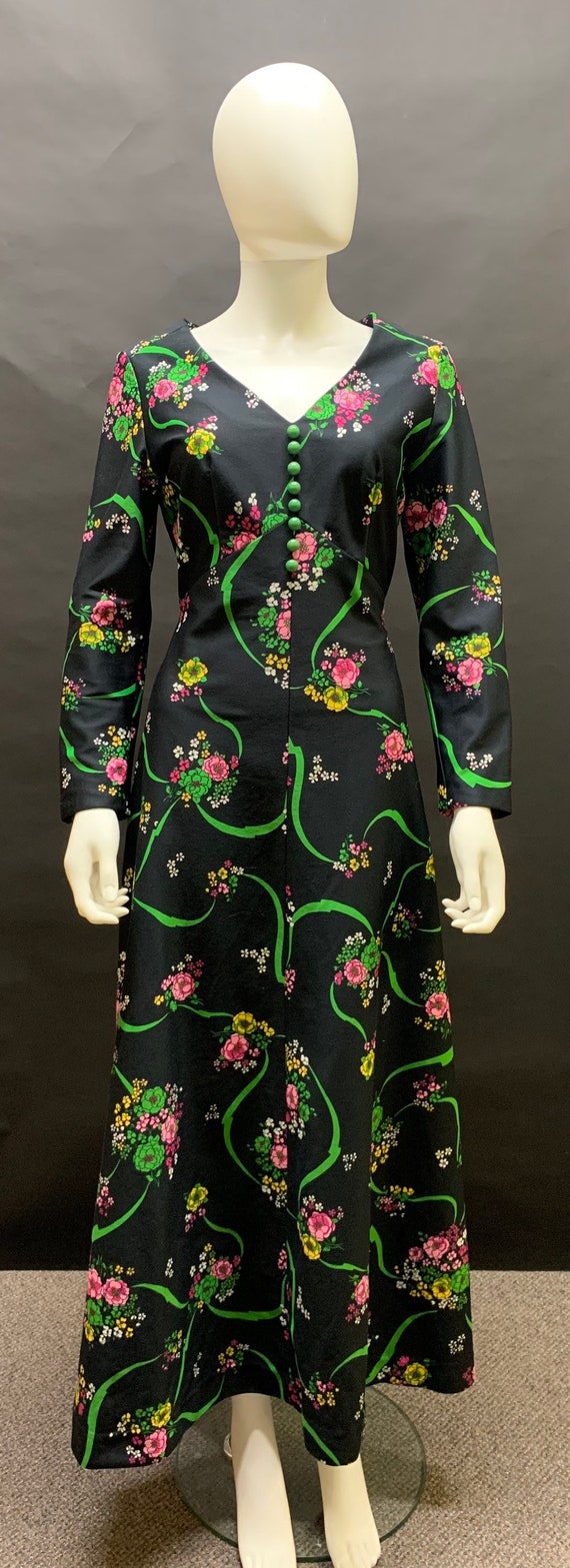 Gorgeous 70’s maxi dress
