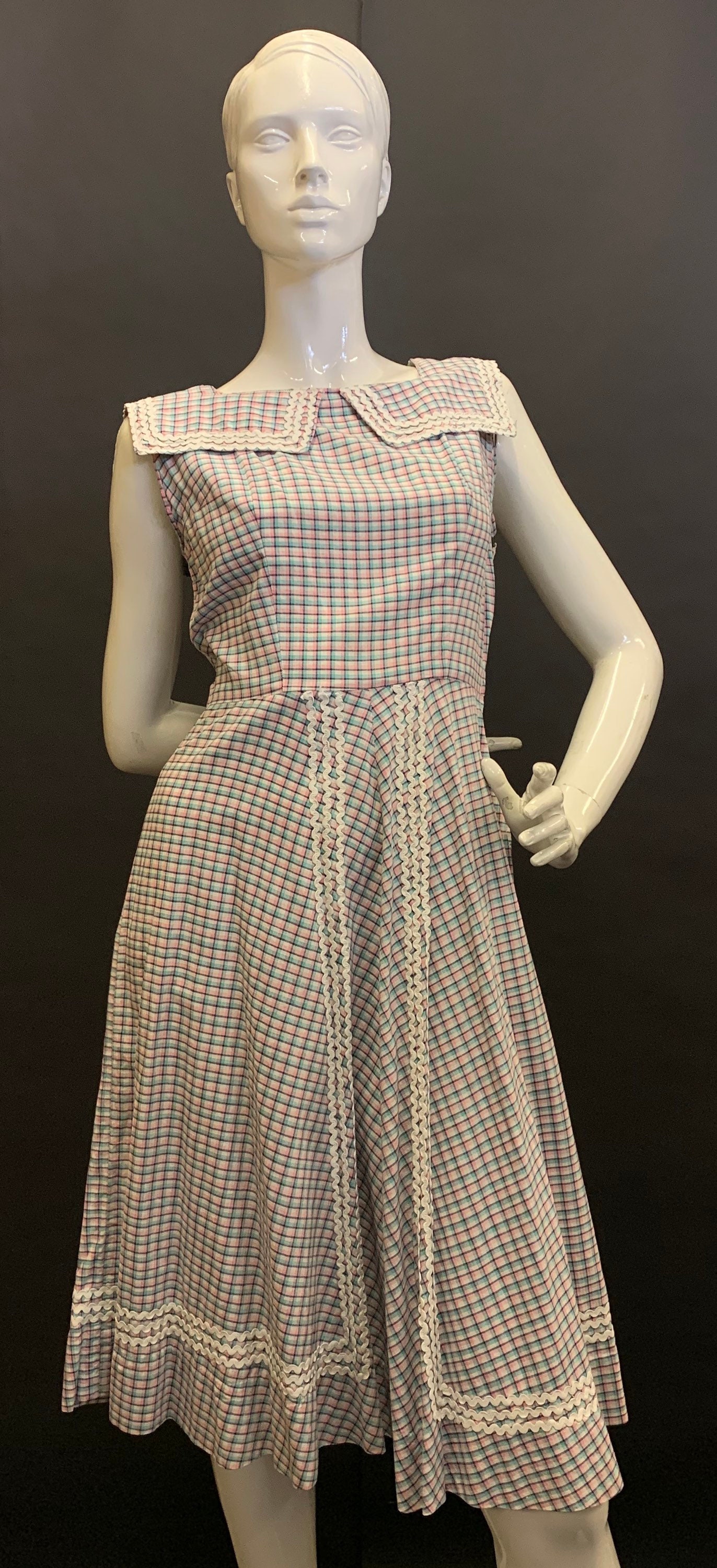 Pretty 1940s cotton dress | Etsy