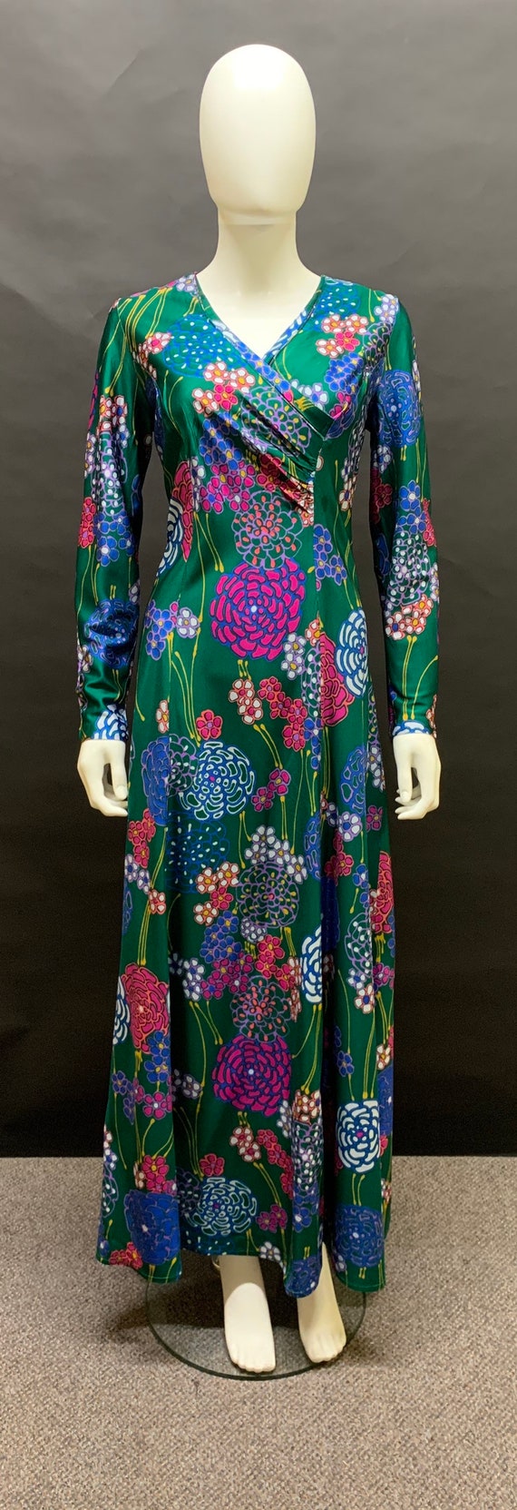 Lovely 70’s volup maxi dress